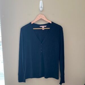 Women’s Victoria’s Secret Black Long Sleeve Button Thermal Top Size Small